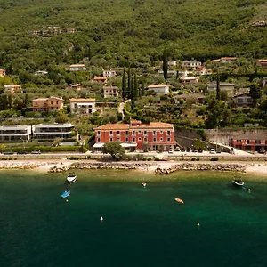 https://appartamenti-menapace-torri-del-benaco.hotelinveneto.com